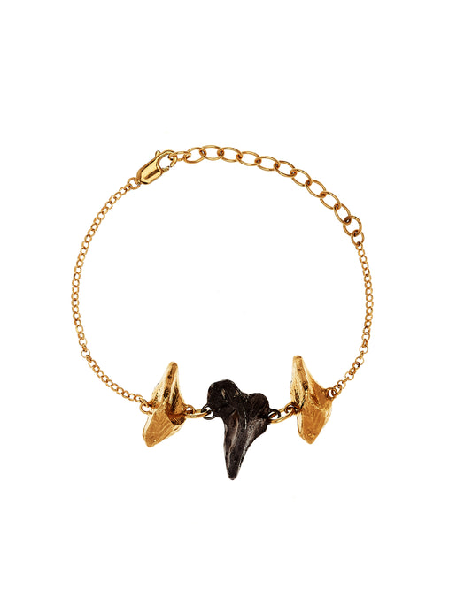 Gold vermeil and black rhodium bracelet showing lobster clasp